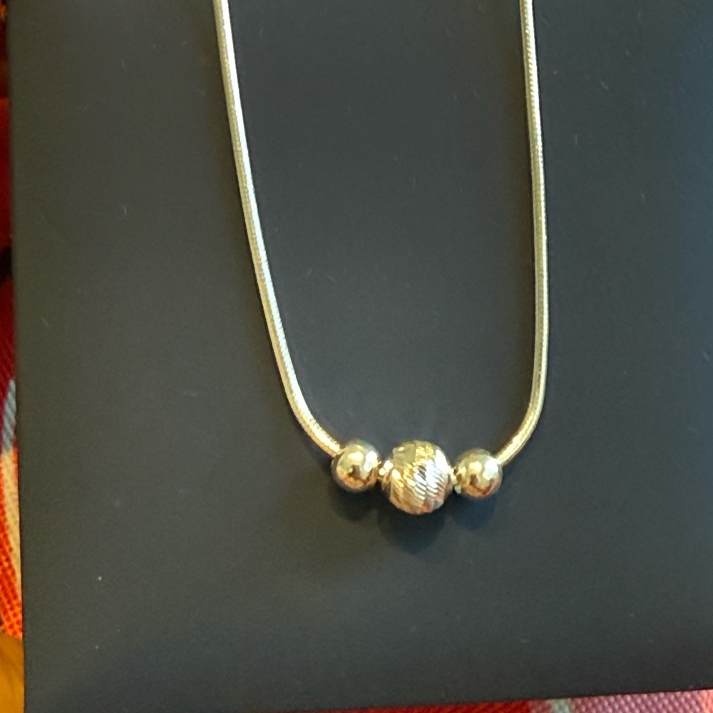 Solid Sterling Silver .925 ball necklace - Picture 2 of 9